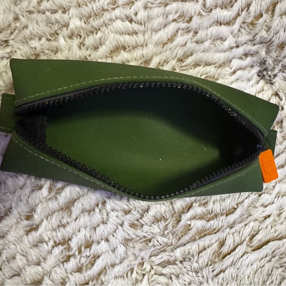 Tooletries The Koby Mini Dopp Kit Toiletries Bag, Anti Bacterial Green Silicone - Picture 2 of 16